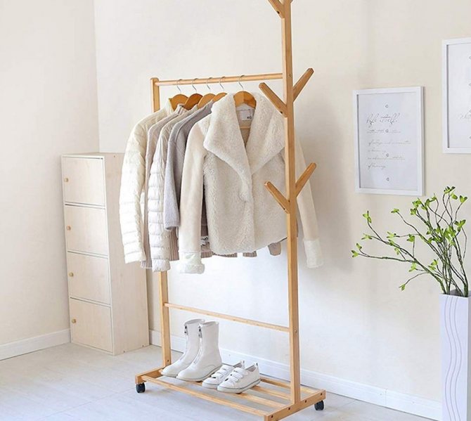 Вешалка для одежды своими руками - яркие и стильные идеи для дома. 85 фото самых простых проектов