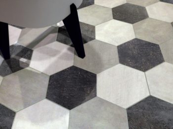 Керамическая плитка с орнаментом в дизайне интерьера