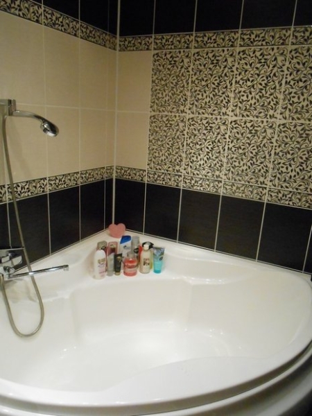 Как увеличить пространство в ванной за счет кладовой