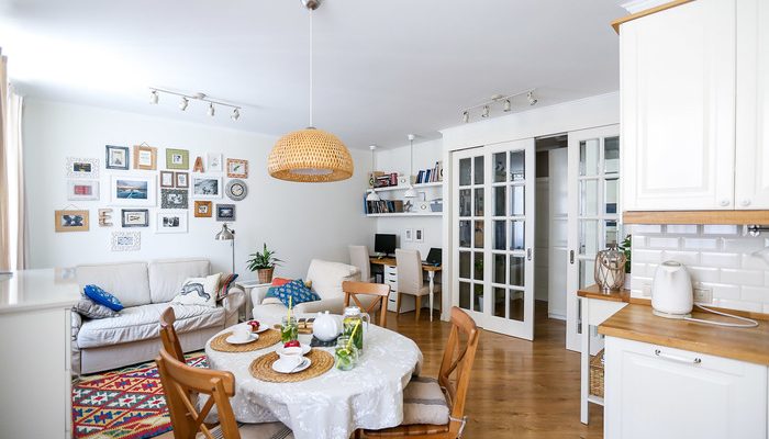 dvuhkomnatnaja kvartira so skandinavskim intererom 2128416