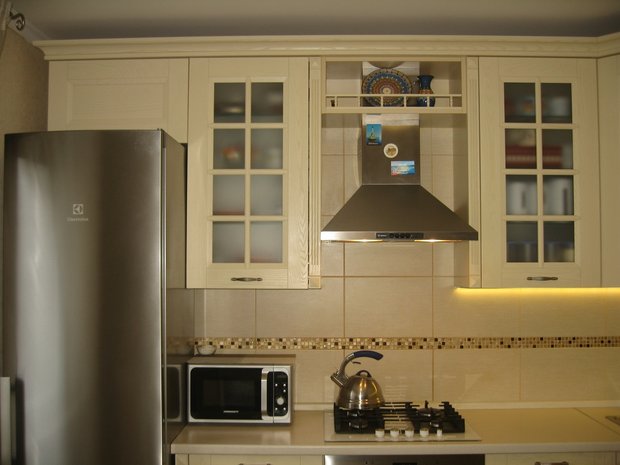 Наша кухня: светлая, деревянная, классическая