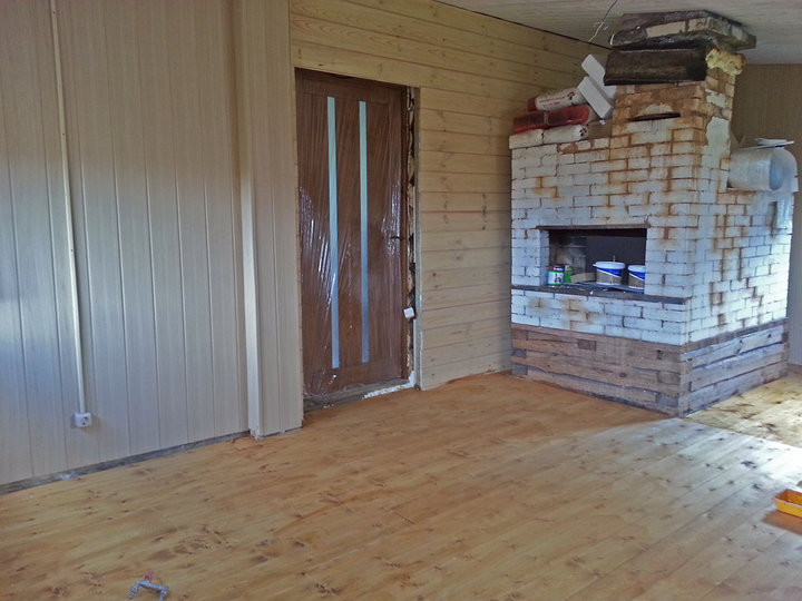 Переоборудование бунгало: превращение деревянного дома в семейную резиденцию