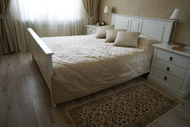 Спальня: спокойный гармоничный интерьер спальни.